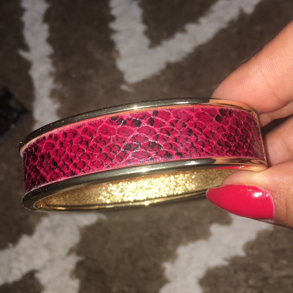 4 Bracelets - Picture 2 of 4